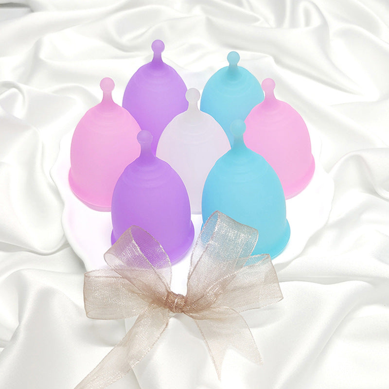 Ball-shaped handle silicone menstrual cup