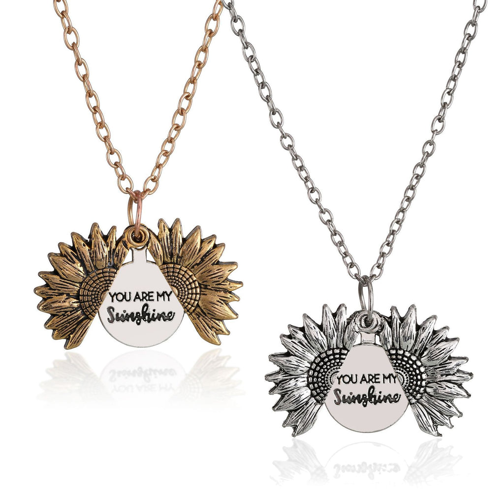 Engraved pendant necklace