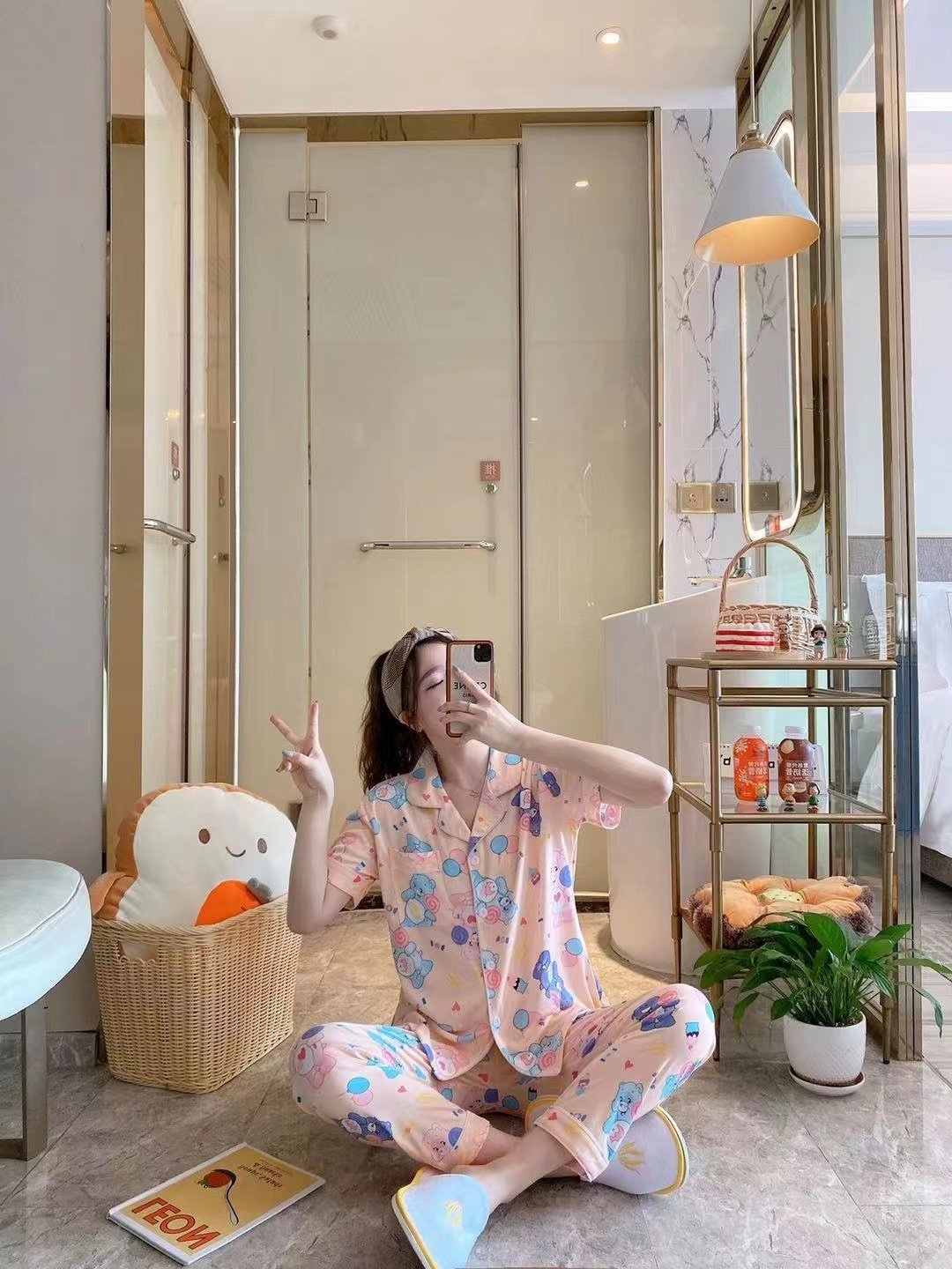 Long pants and cardigan home wear