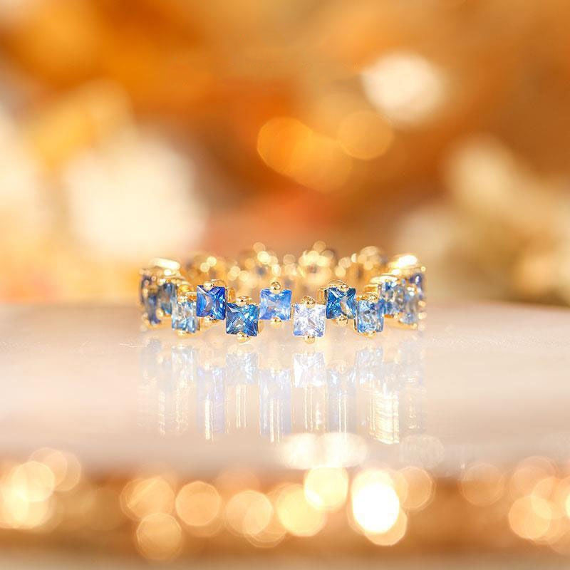 Diamond-set square zirconia ring