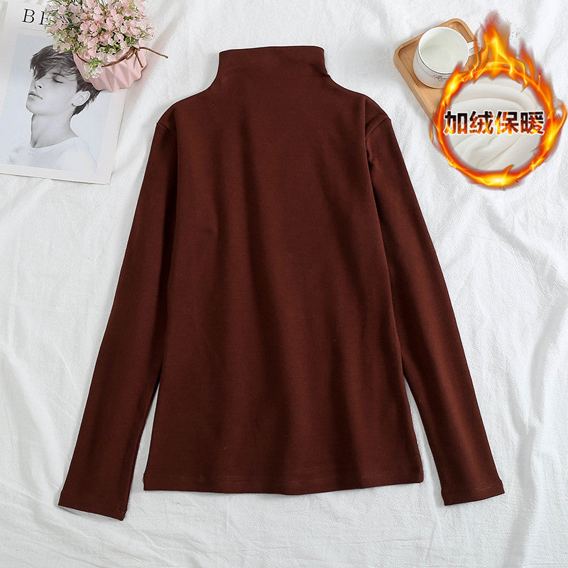 A velvet long-sleeved T-shirt as a base layer for women in solid colors