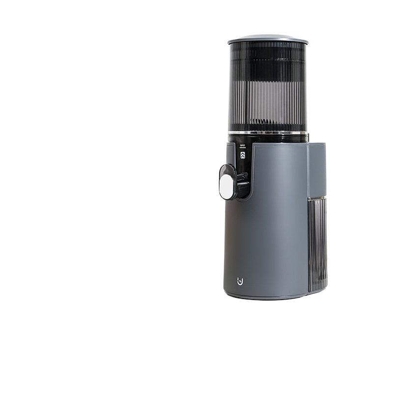 Large-capacity and easy-to-clean juice extractor