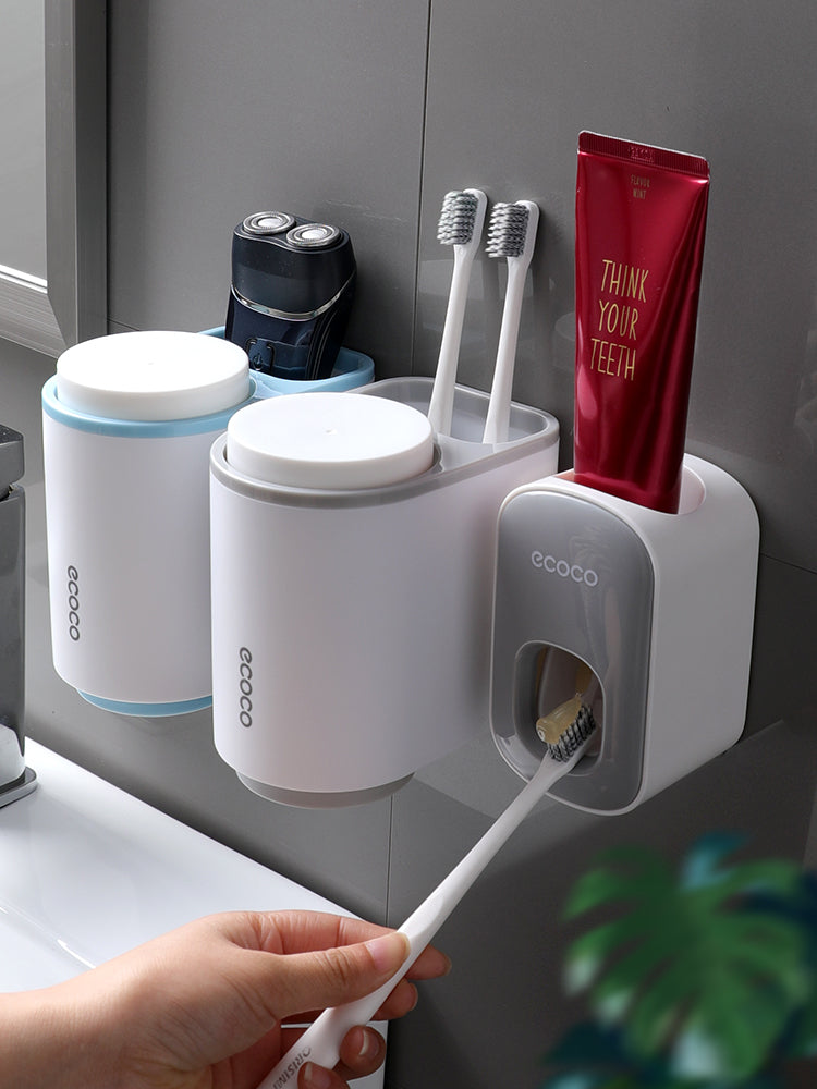 Fully automatic toothpaste-squeezing wonder