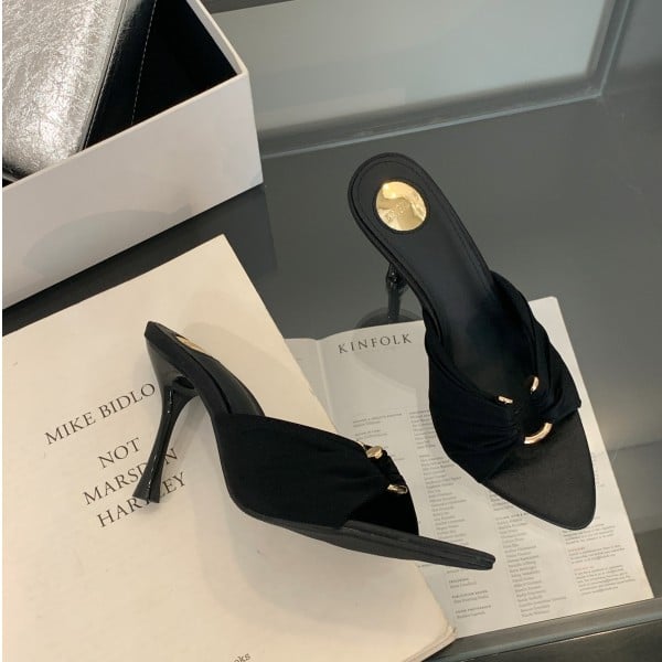 high-heeled shoes