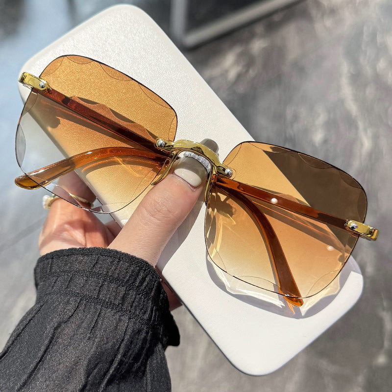 Frameless beveled sunglasses