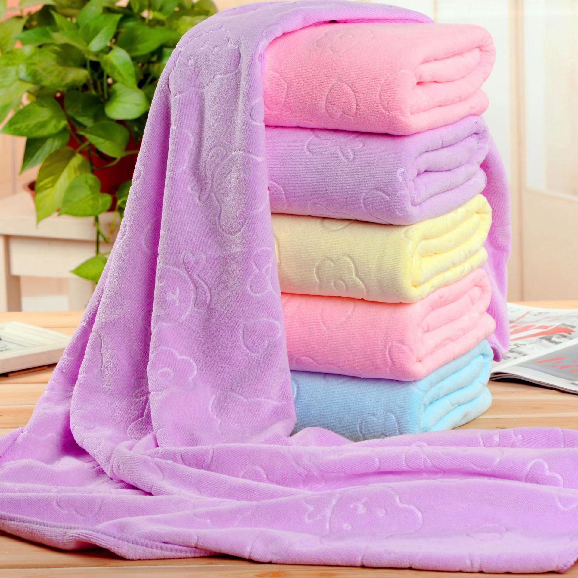 Microfiber Embossed Bear Bath Towel