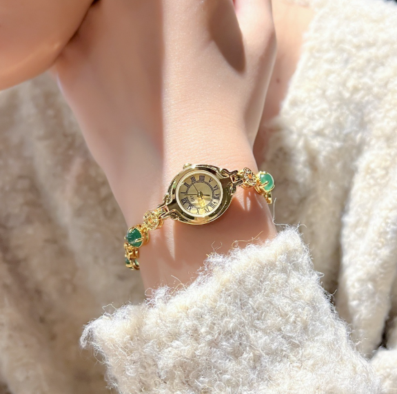 Elegant Green Chalcedony Retro Women's Watch