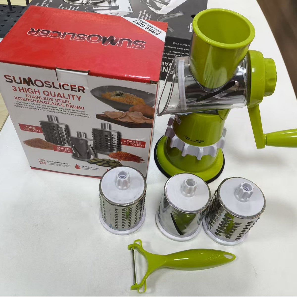 Multifunctional Hand-Cranked Vegetable Slicer with Grater