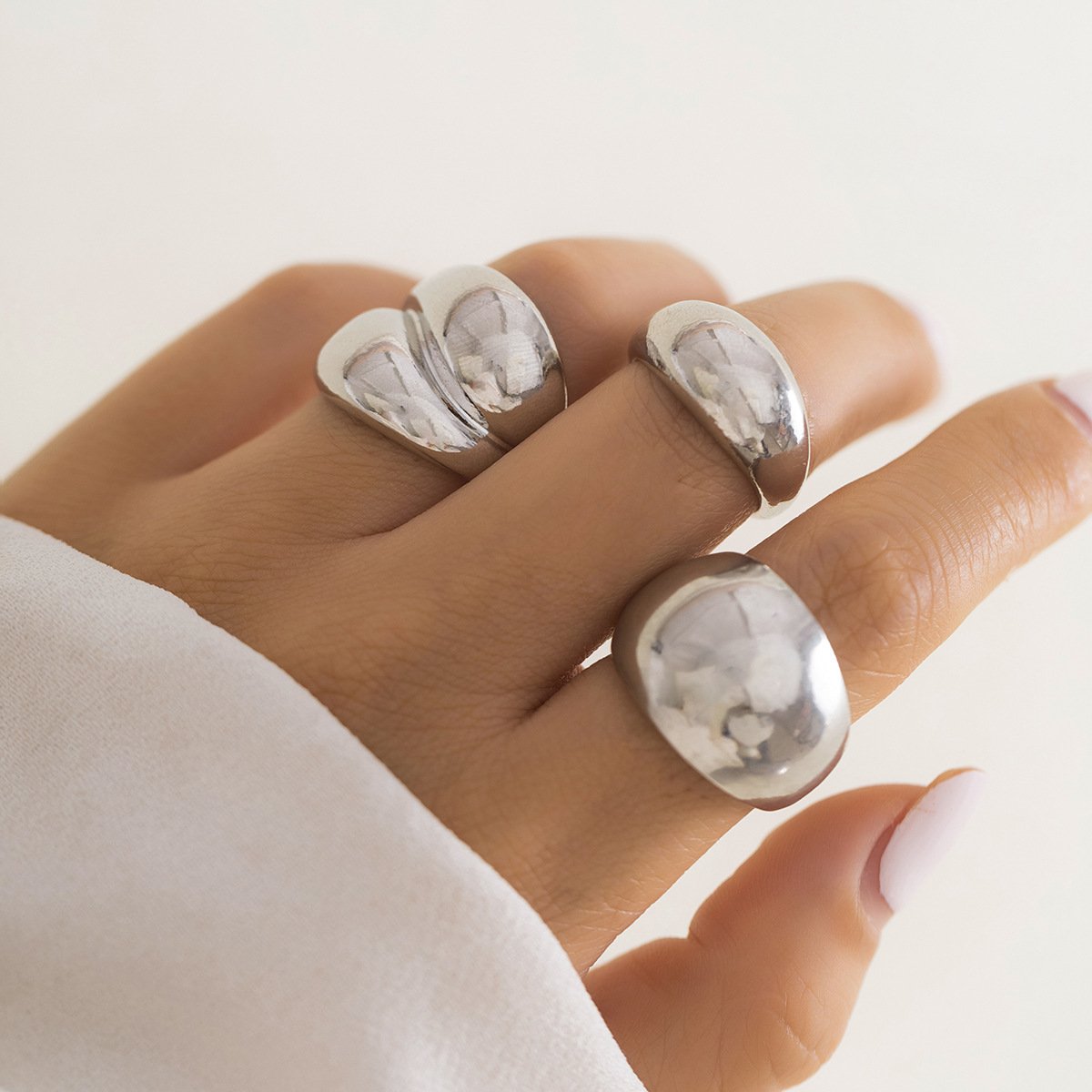 Joint ring with exaggerated opening set ring