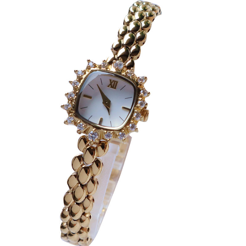 Fashionable fine-chain quartz square watch for ladies
