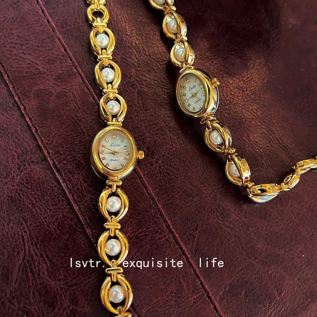 A mid-history light luxury imitation pearl watch with elegant bracelet for women