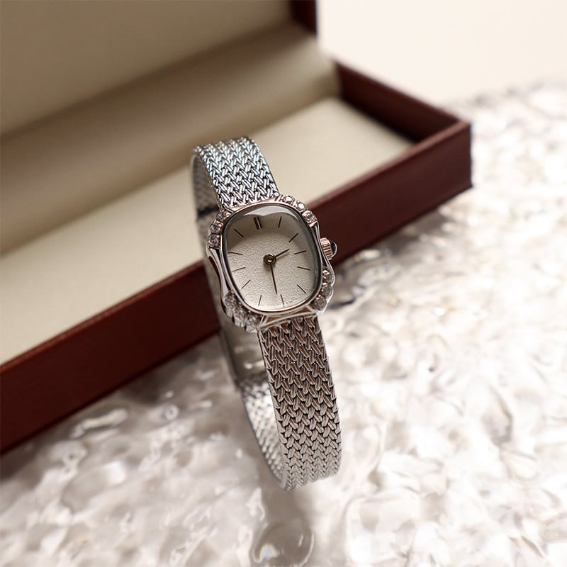 New Designer Square Exquisite Diamond Set Wheat Ears Women's Quartz Small Watch