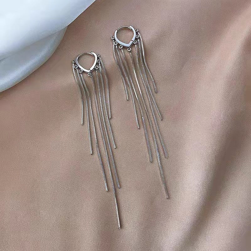 Long metal tassel ear pins
