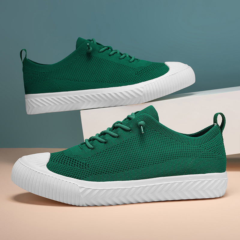 Light and casual sports shoes for walking with one foot