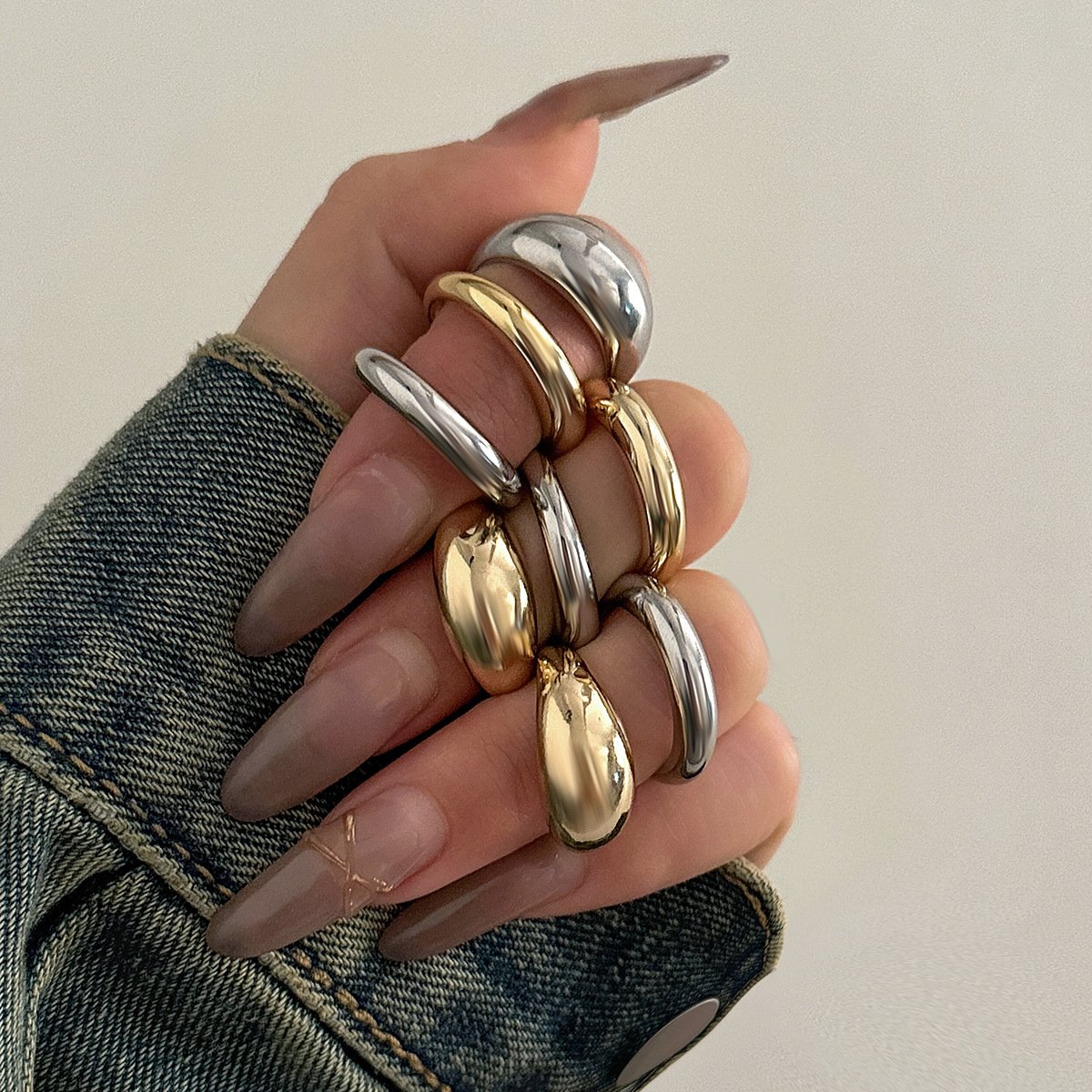 Joint ring with exaggerated opening set ring