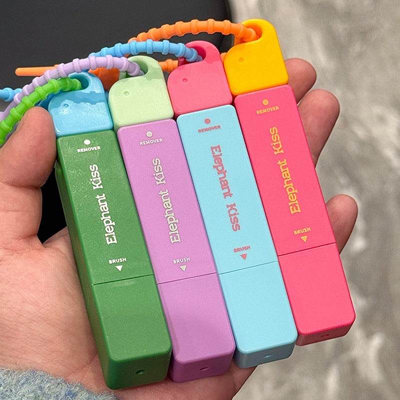 Emergency portable stain removal pen