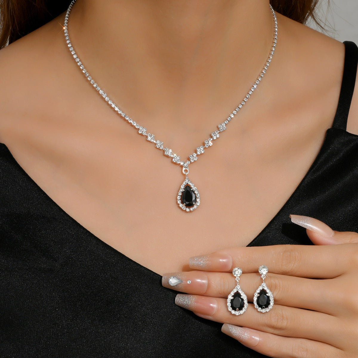 Elegant Bridal Necklace and Bracelet Set