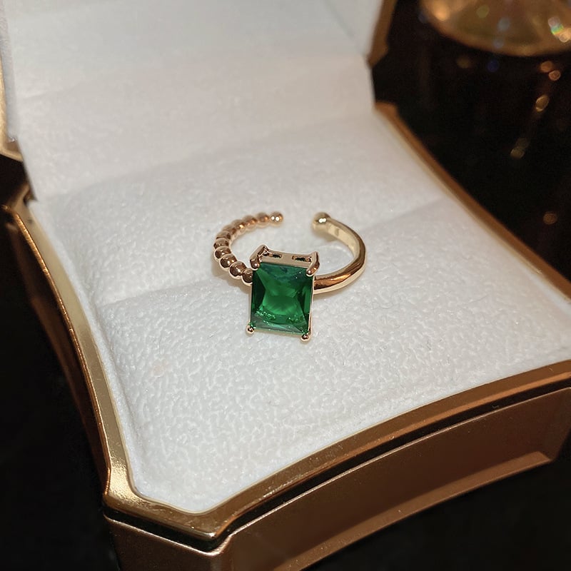 Adjustable ring