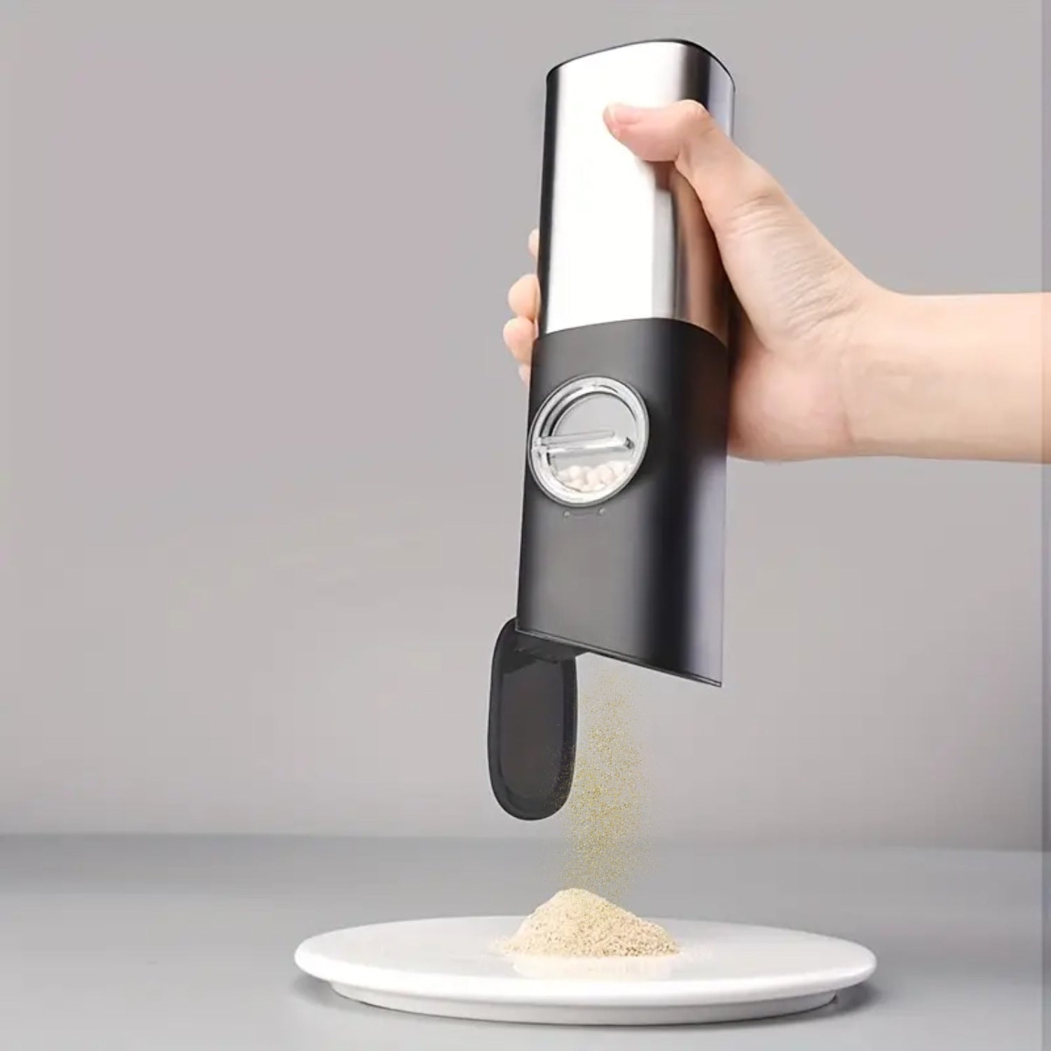 Electric pepper grinder
