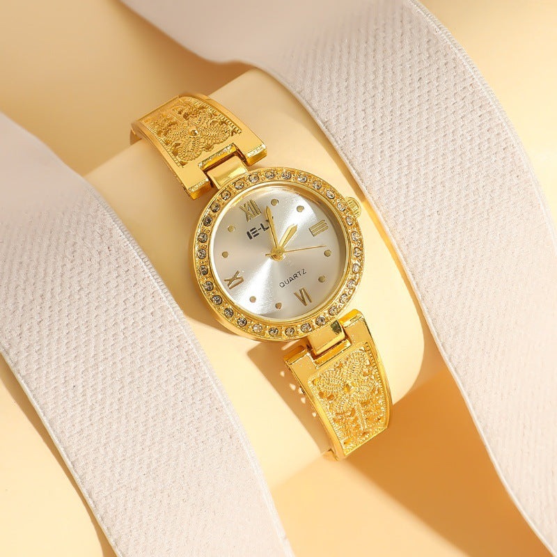 Elegant Diamond Women's Quartz Watch with Rose Gold Buckle