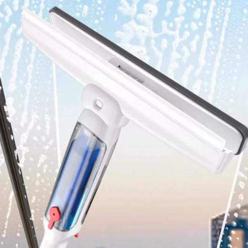 A household cleaning tool for cleaning glass