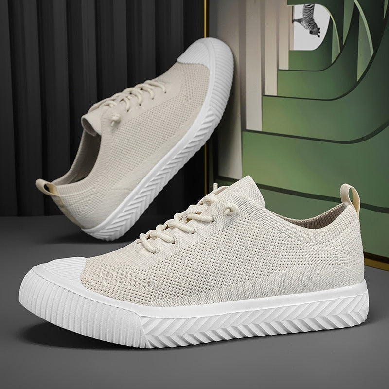 Light and casual sports shoes for walking with one foot