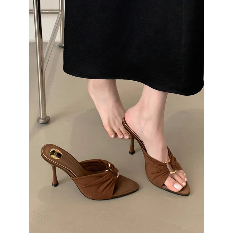 high-heeled shoes