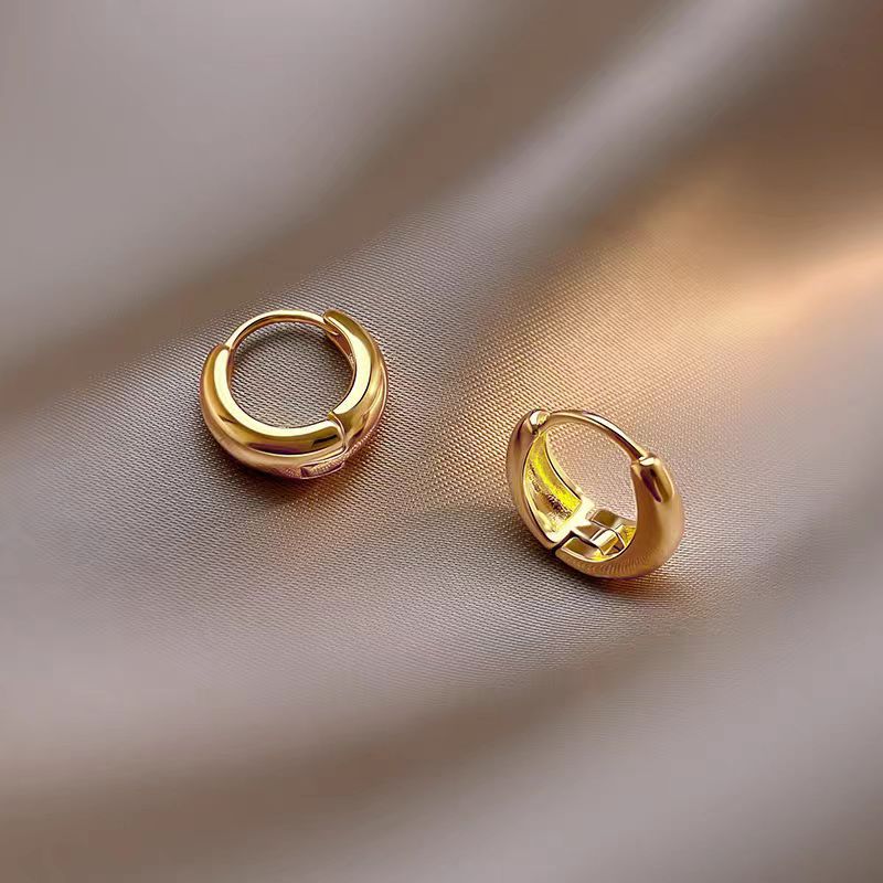 Circular water-drop style earring clasp