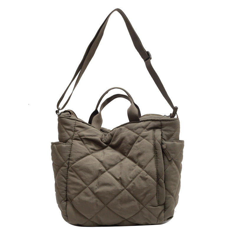 Large-capacity tote bag