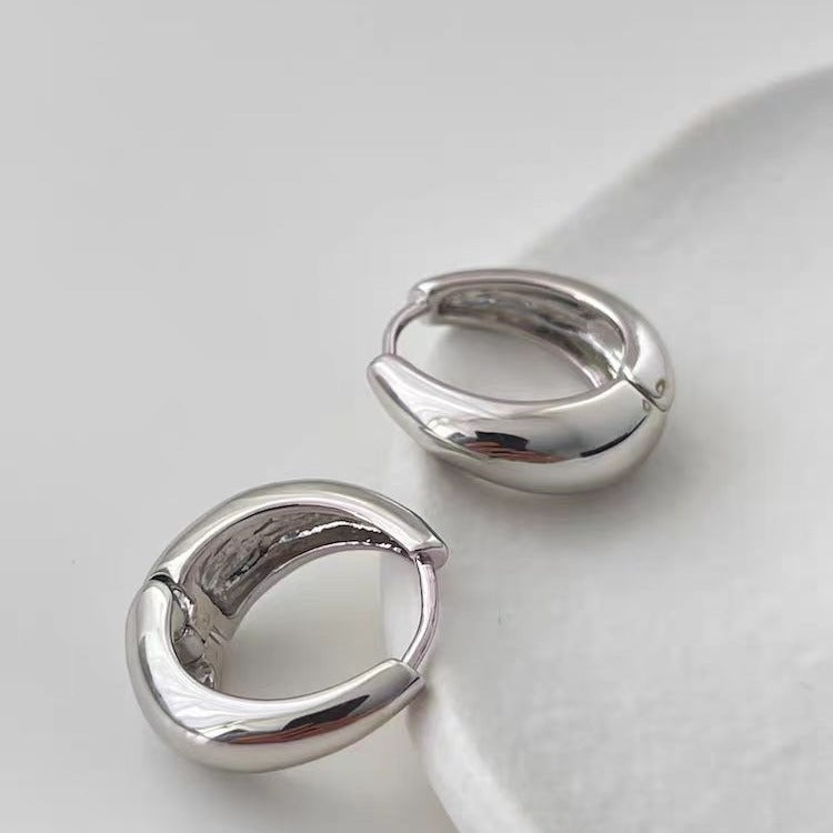 Circular water-drop style earring clasp