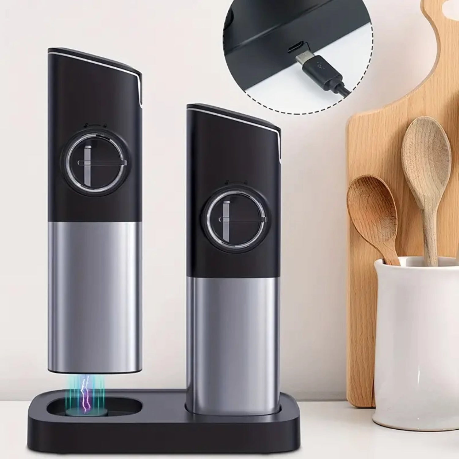 Electric pepper grinder