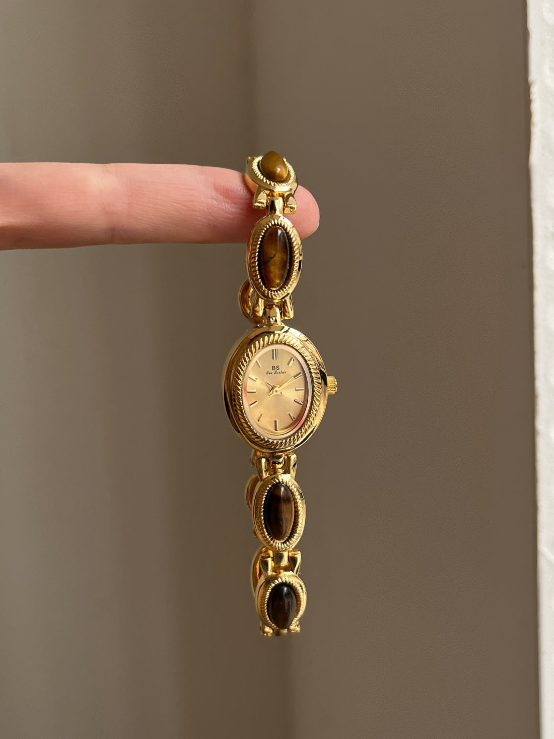BS New Hot Selling Factory Direct Foreign Trade Small Fragrance Middle Ancient Light Luxury Pearl Bracelet Watch Elegant Women's Watch Small Gold Watch