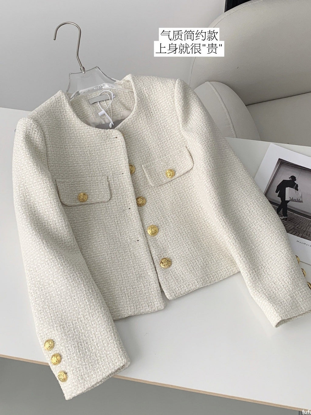 Short-sleeved blouse