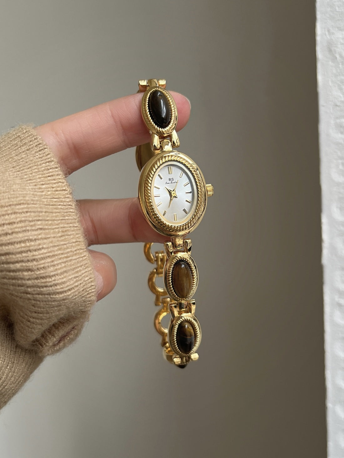 BS New Hot Selling Factory Direct Foreign Trade Small Fragrance Middle Ancient Light Luxury Pearl Bracelet Watch Elegant Women's Watch Small Gold Watch