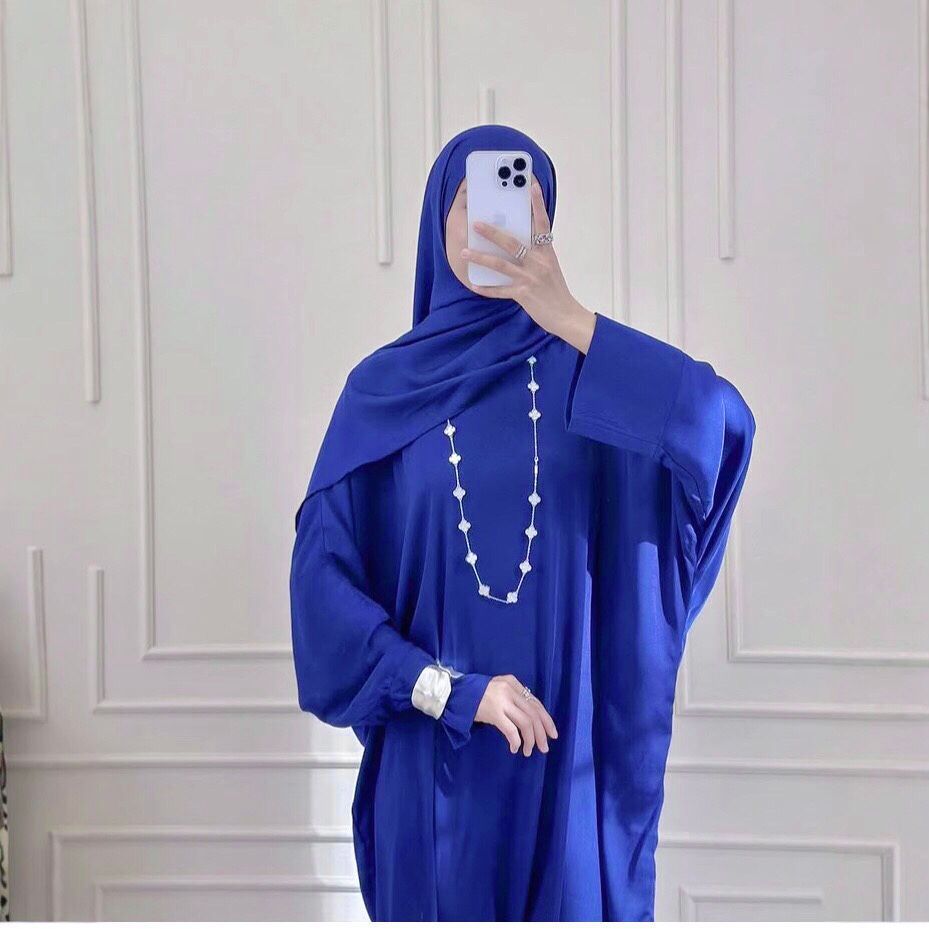 Loose and elegant solid-color long robe with headscarf dress