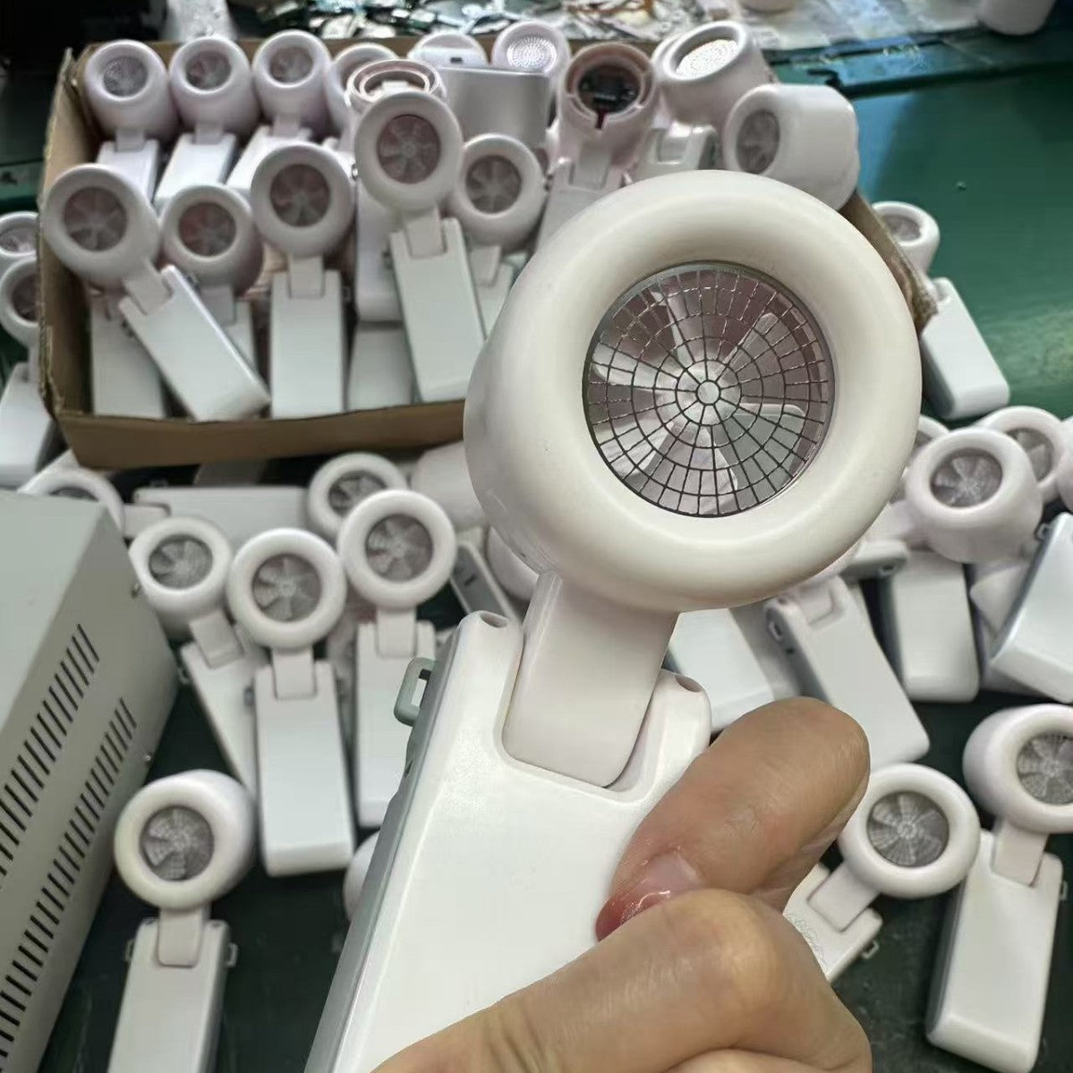 Digital display handheld mini high-speed small fan