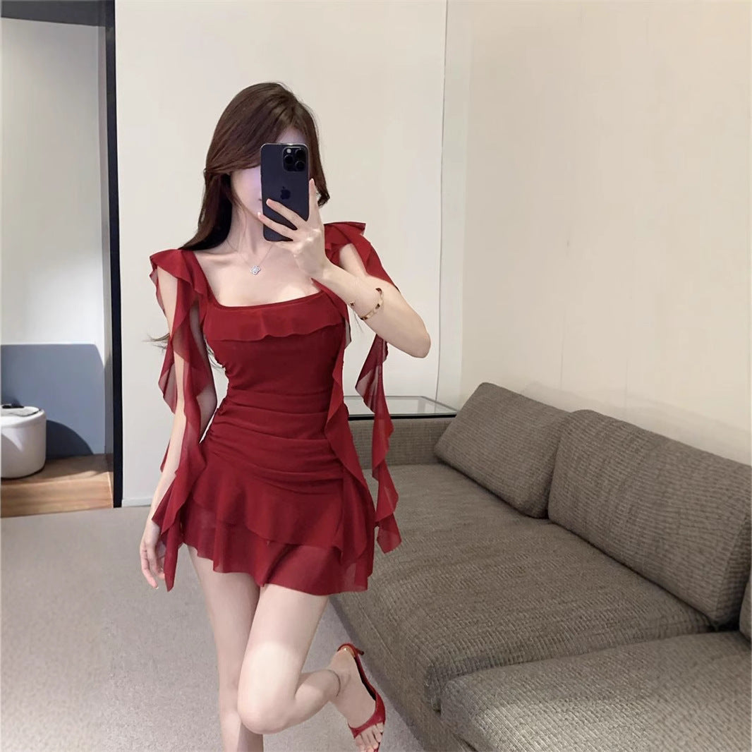 Children with ruffled short skirts