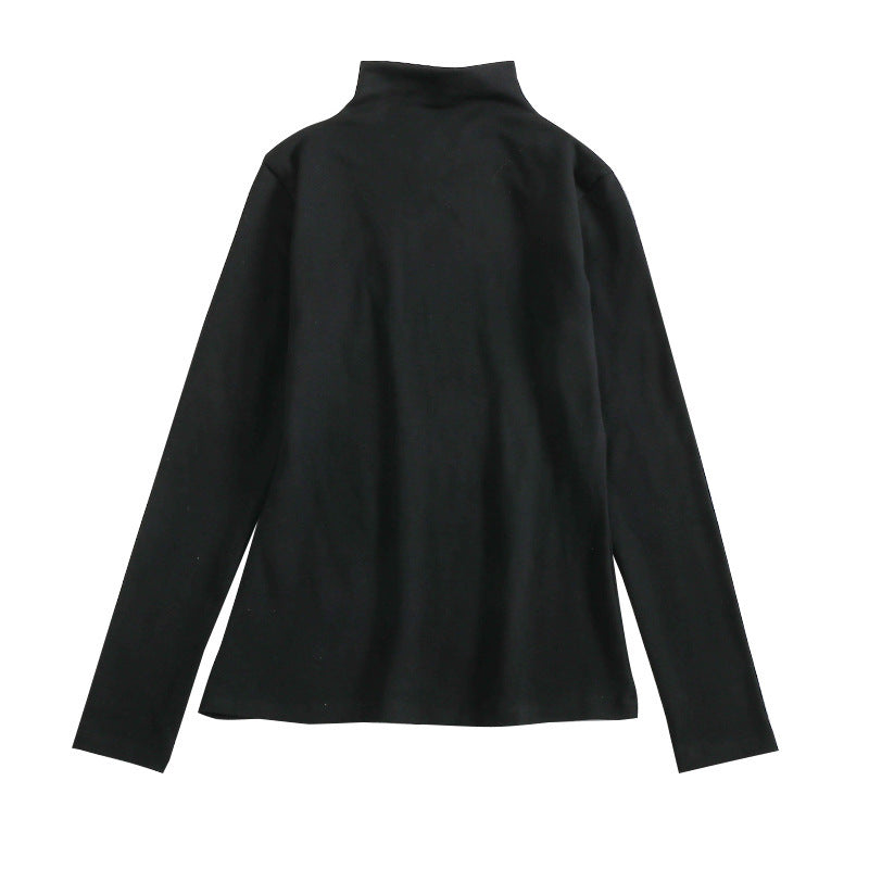 A velvet long-sleeved T-shirt as a base layer for women in solid colors