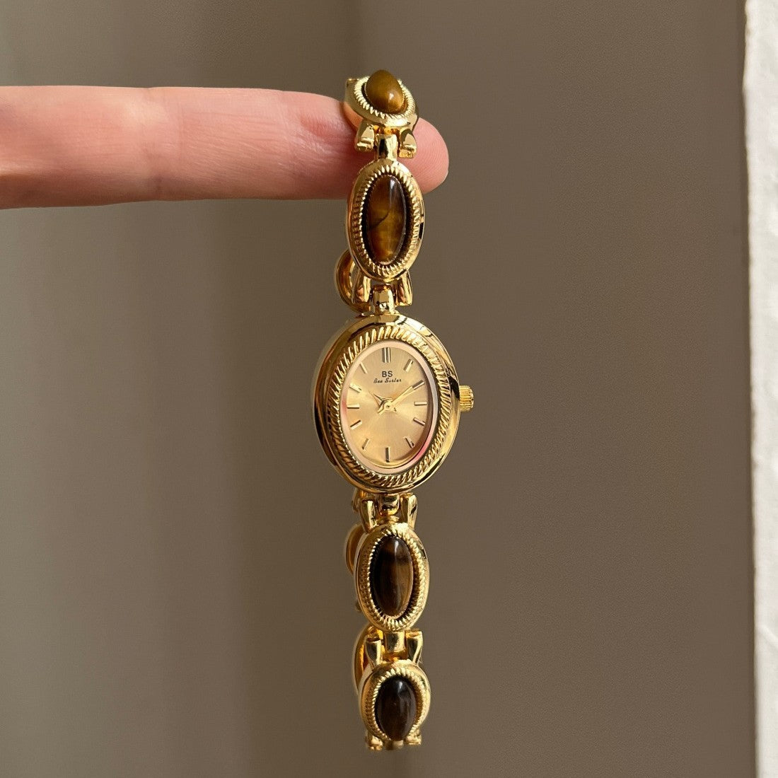 BS New Hot Selling Factory Direct Foreign Trade Small Fragrance Middle Ancient Light Luxury Pearl Bracelet Watch Elegant Women's Watch Small Gold Watch