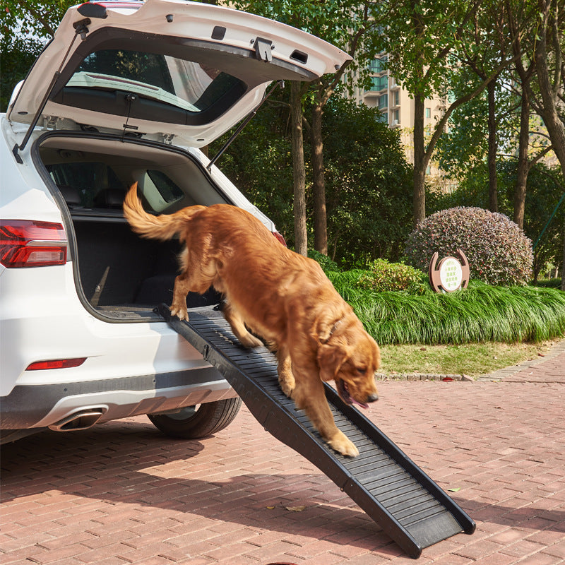 Folding pet staircase