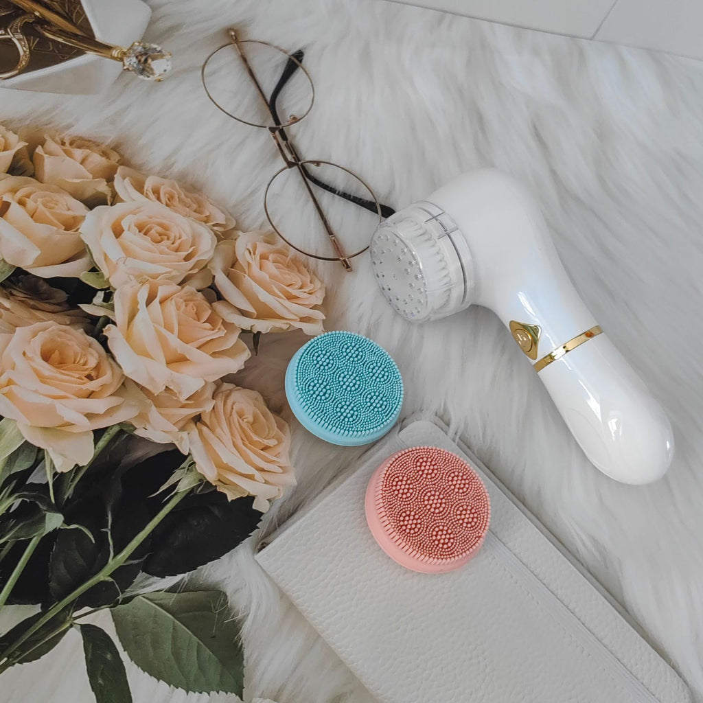 Electric Facial Cleansing Brush with Silicone Heads