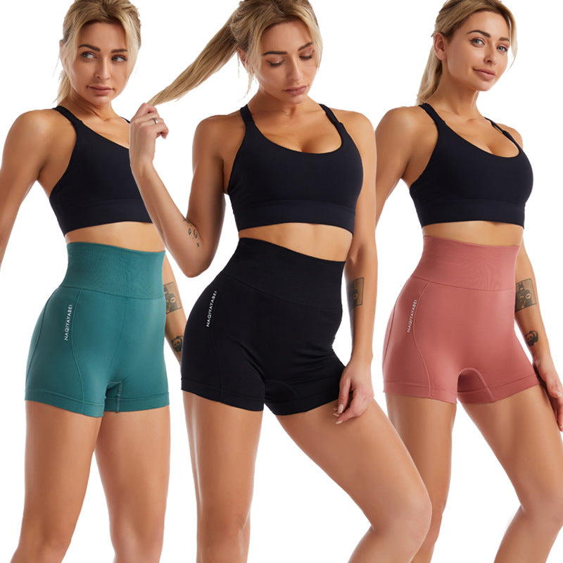 Yoga pants for women are tight and breathable for exercise