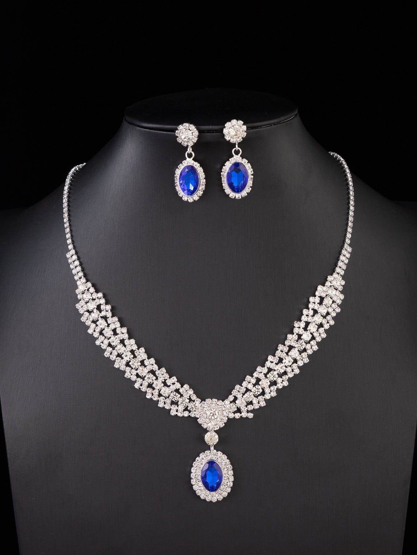 Luxurious Sapphire Necklace Earrings