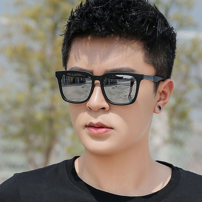 Fashionable square UV-resistant sunglasses for men