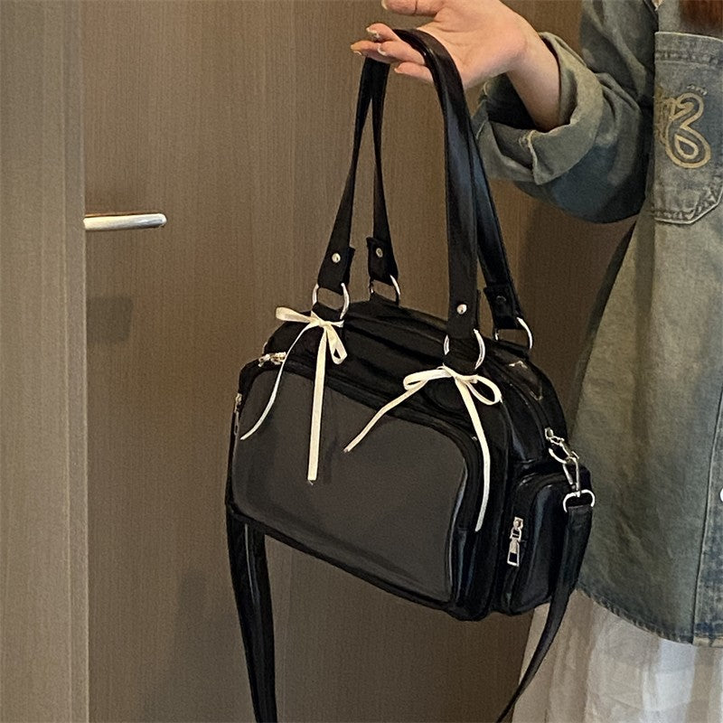 Fashionable and versatile hand-held backpack