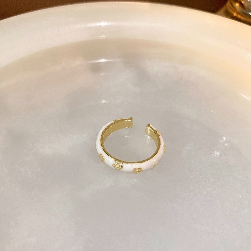 Finger ring jewelry