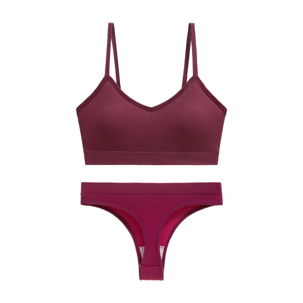 A bra set without underwire