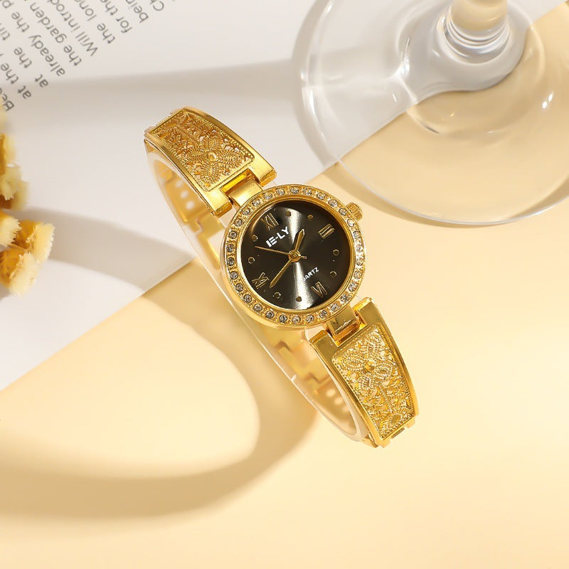 Elegant Diamond Women's Quartz Watch with Rose Gold Buckle