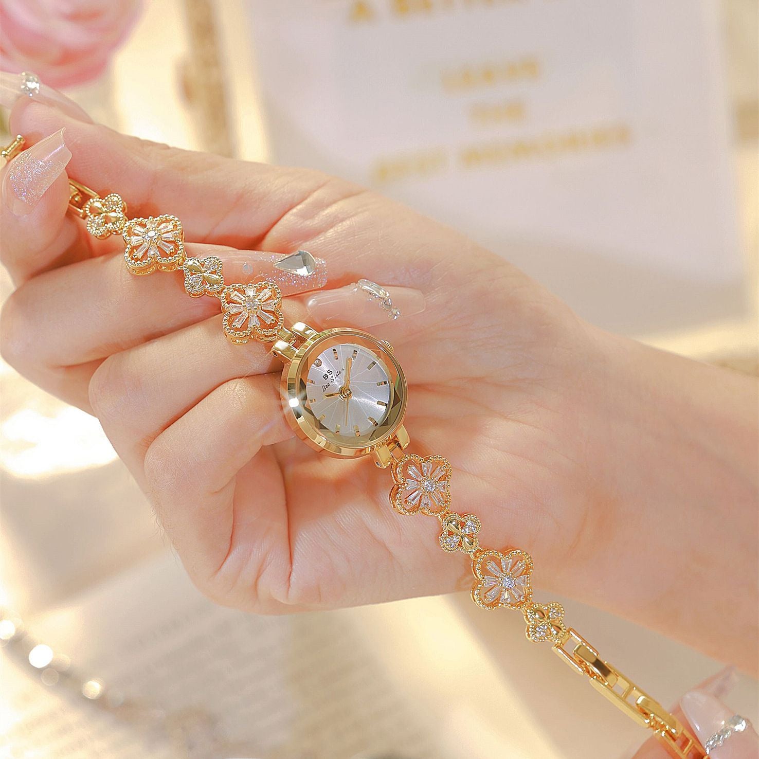 BS Four-leaf Clover Lucky Zircon Women's Chain Watch